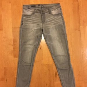 KUT Jennifer ultra skinny size 8